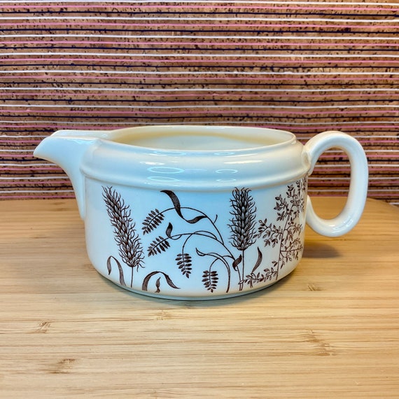 J and G Meakin ‘Windswept’ Gravy or Sauce Boat / 1970s Vintage / Retro Tableware & Kitchen Crockery / Home Decor Accessory / Grass Pattern