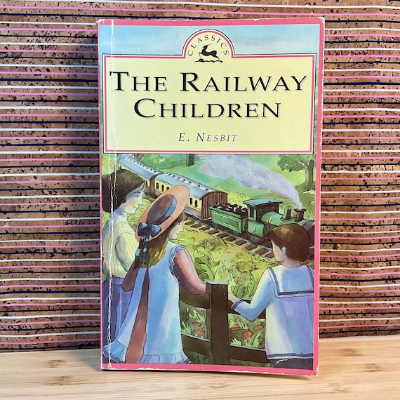 The Railway Children by E. Nesbit, illustrated by David Parkin - Classics Edition, Paperback, Parragon, Diamond Books 1993
