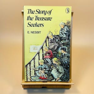 The Story of the Treasure Seekers par E. Nesbit, illustré par Cecil Leslie - Puffin Broché / Penguin Books / 1972 / Nostalgia Gift