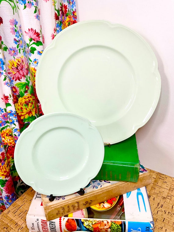 Johnson Bros ‘Greendawn’ Plates. 1950s Vintage.