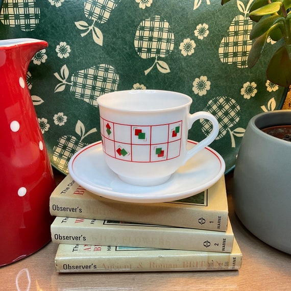 Vintage 1980s Arcopal Milk Glass Cup and Saucer Sets / Red and Green Geometric Pattern / 80s Home / Retro Kitchen  / Vintage Kitchen