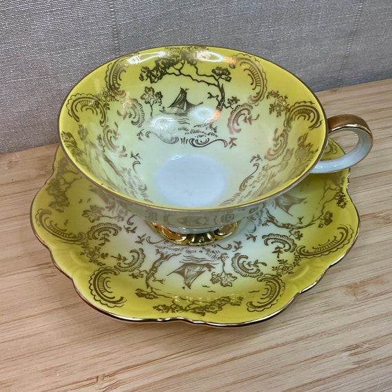 Johann Seltmann Vohenstrauss 1736 15 Yellow and Gold Boat Design Cup and Saucer Set / 1950s Vintage
