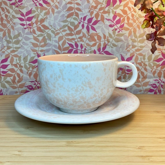 Vintage 1980s Hornsea ‘Corinth Peach’ Cup & Saucer Sets / Rare / Peach and White / Retro Tableware / 80s Gift / Home Decor Accessory