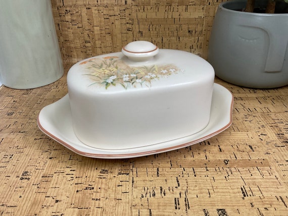 Marks and Spencer Field Flowers Stoneware Butter Dish. 1980s Vintage.