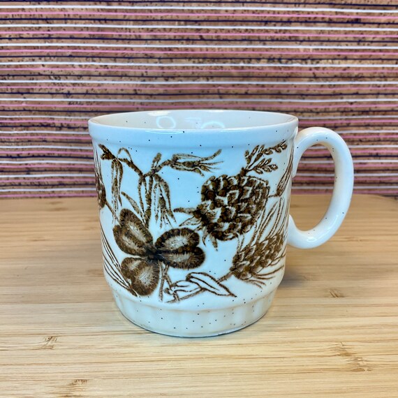 English Ironstone James Cooper Clover Pattern Cup / 1970s Vintage / Cream and Brown / Grass Floral / Retro Tableware / Kitchen Crockery