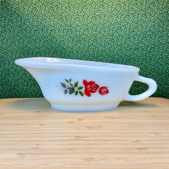 Vintage 1960s JAJ Pyrex June Rose Gravy / Sauce Boat / Retro Tableware / Vintage Kitchen Crockery / Red & Green Rose Pattern/ Milk Glass