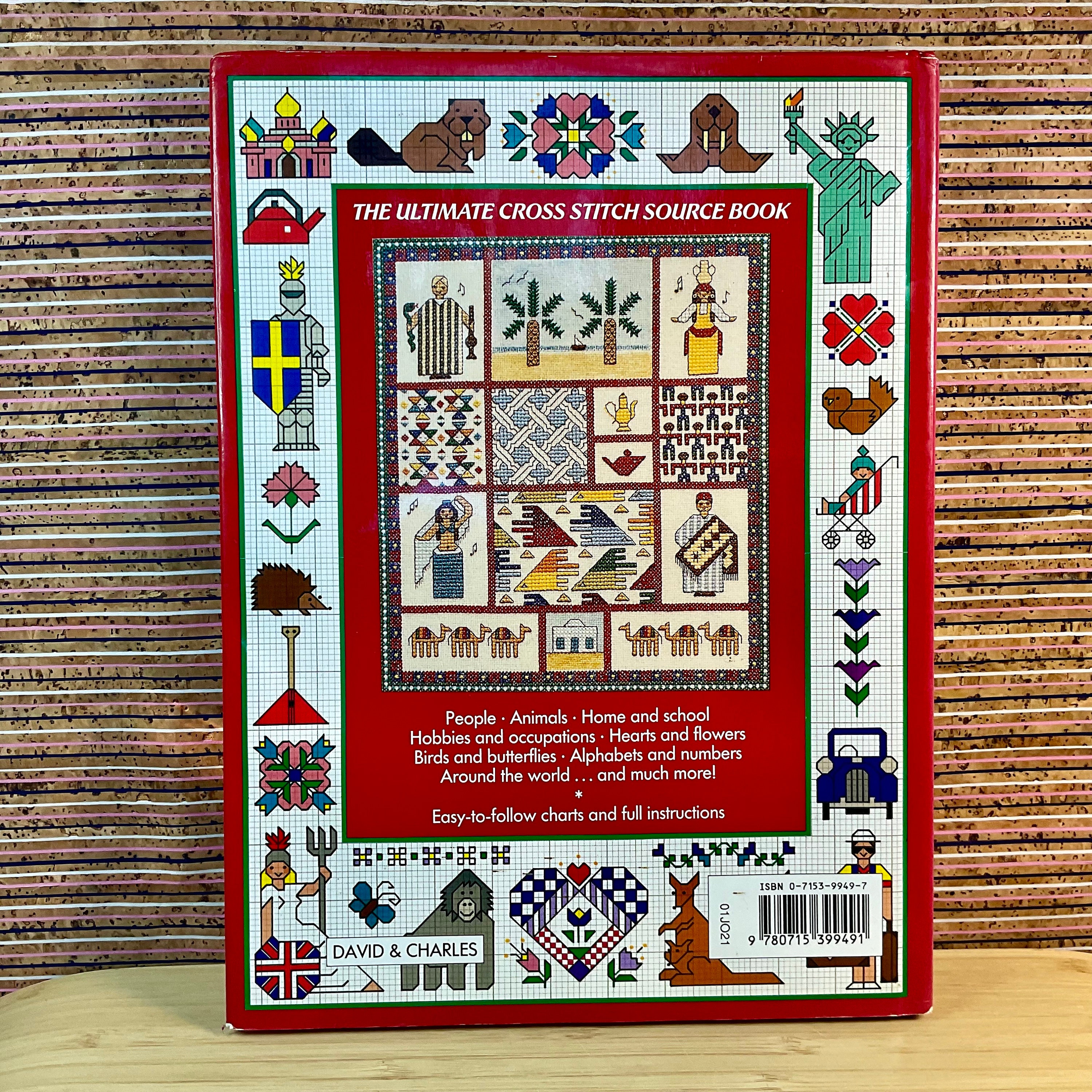 Cross-Stitch 洋書　英語　レア本　レトロ　☆匿名☆ クロスステッチ 洋書 Country Cross-Stitch 刺繍図案 - メルカリ