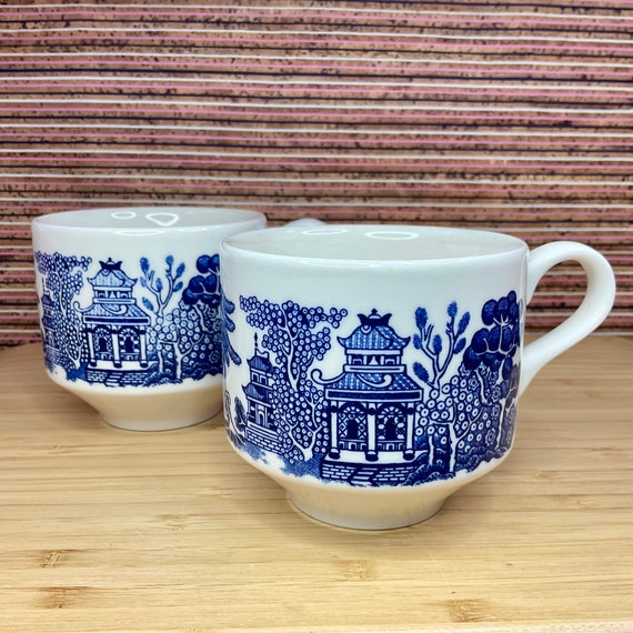 Pair of Churchill Willow Pattern Stacking Tea Cups / Traditional Blue & White Crockery / 1980s Vintage / Collectable / Retro Tableware