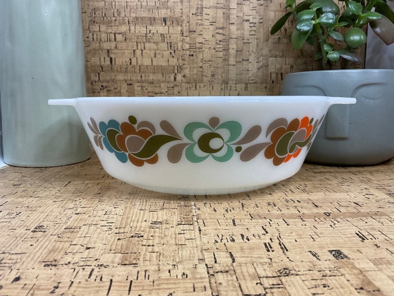 Vintage 1970s JAJ Pyrex Carnaby Tempo 3 Pint Casserole / Oven / Serving Dish / Retro Tableware Cookware and Bakeware / Home Decor Accessory