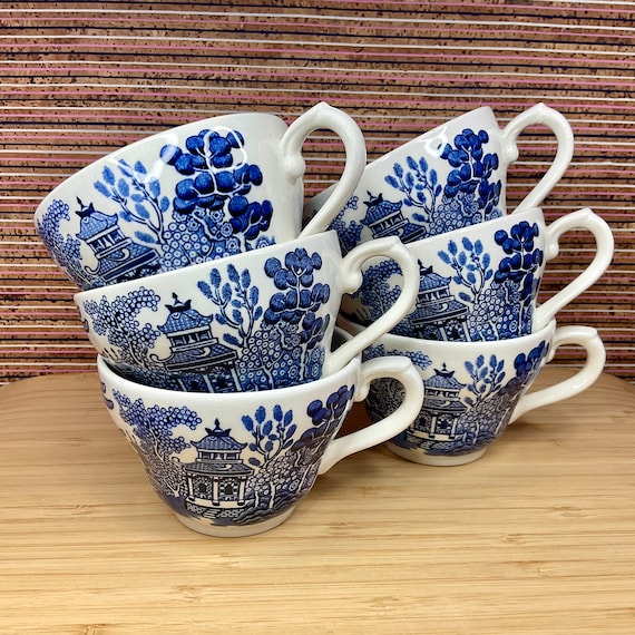 Set of 6 Broadhurst Willow Pattern Tea Cups / Traditional Blue White Crockery / 1960s 1970s Vintage / Collectable / Retro Tableware