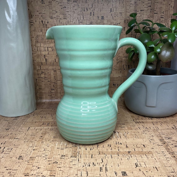 Lovatts Mint Green Mid Century Ribbed Decorative 7.5 inch 20 cm Jug Vase. 1930s-50s Vintage.