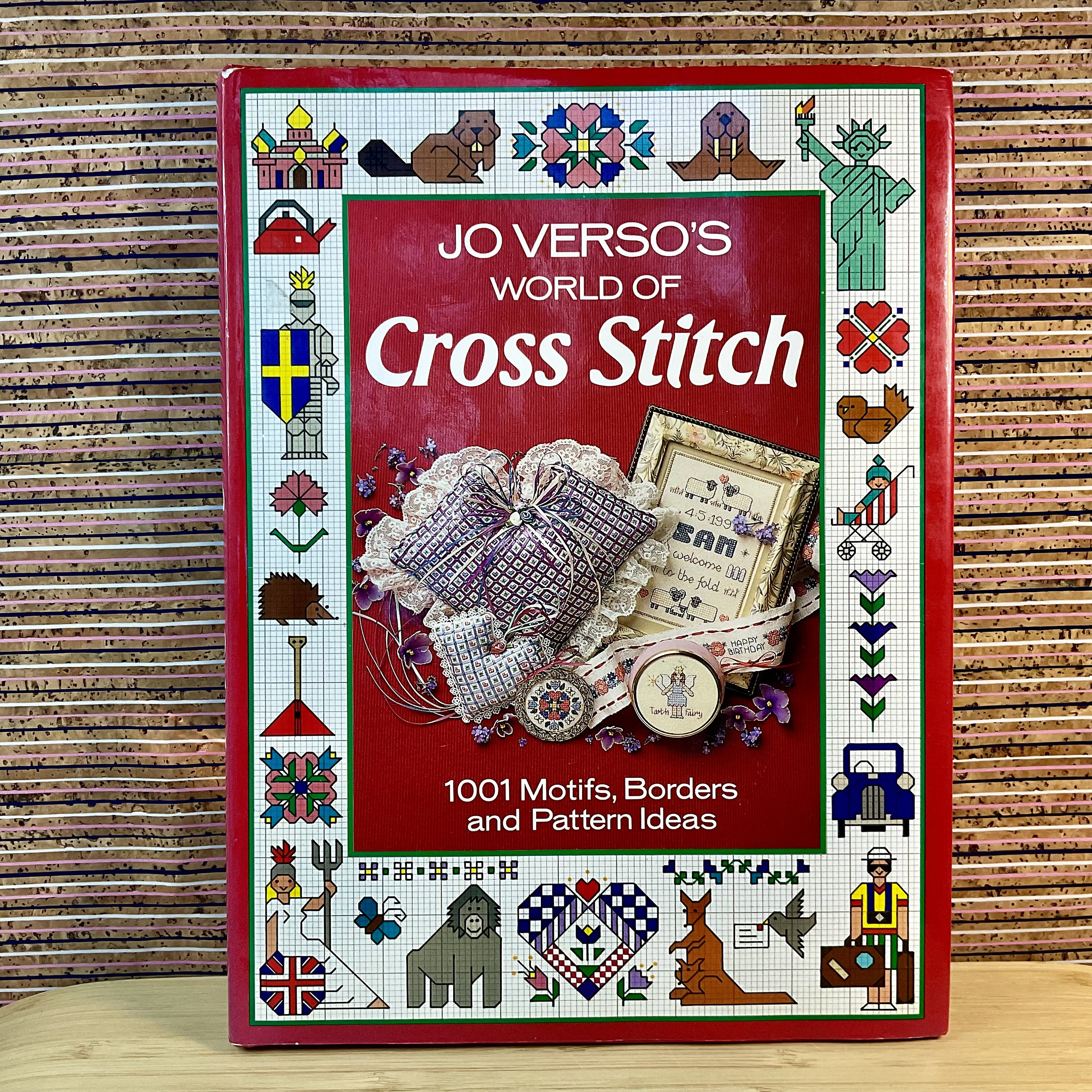 Cross-Stitch 洋書　英語　レア本　レトロ　☆匿名☆ Cross Stitch in Wonderland - Japanese Craft Book - Etsy