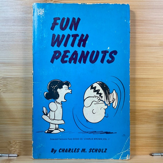 Vintage 1969 Peanuts ‘Fun With Peanuts’ by Charles M. Schulz / Paperback / Charlie Brown Snoopy / Comic Strip / Collectable / Hodder Fawcett