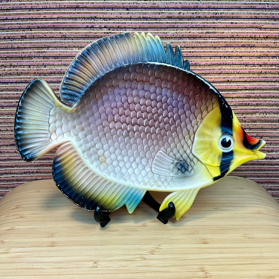 Vintage 1960s Hoover Melamine Plastic Fish Plate or Wall Hanging / 60s Kitsch Home Decor Accessory / Tableware / Serving Dish / Collectable