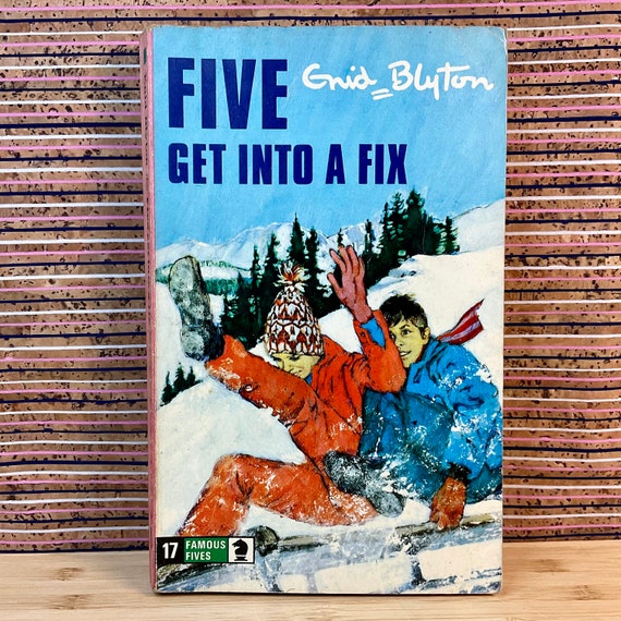 Vintage 1974 ‘Five Get Into A Fix’ by Enid Blyton / Knight Books Collectable Series / Number 17 / Adventure Story Book / Complete Your Set