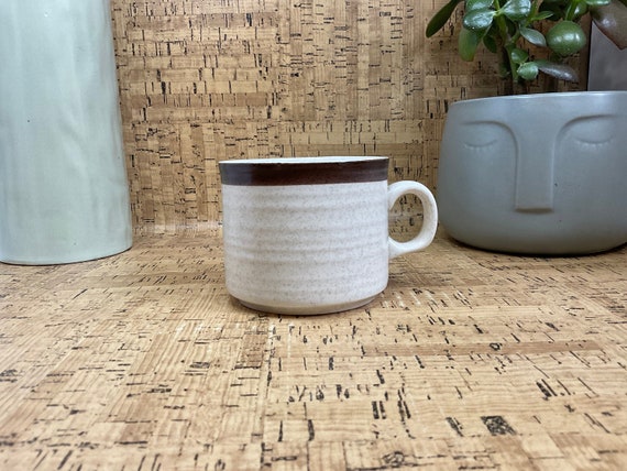 Churchill Homespun Cup With Brown Trim. 1970s Vintage.
