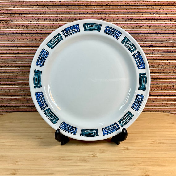 Vintage 1960s Ridgway ‘Ondine’ 17.5 cm Side or Tea Plate / Retro Tableware & Kitchen Crockery / 60s Dining / Home Decor Accessory