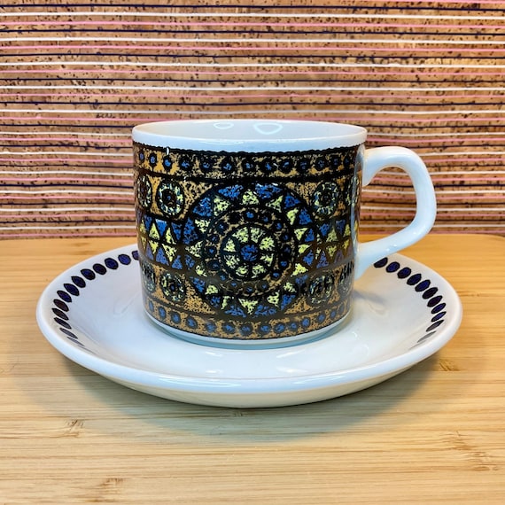 J & G Meakin ‘Tuscany’ Cup and Saucer Sets / 1970s Vintage / Retro Tableware and Kitchen Crockery / 70s Home Decor Accessor