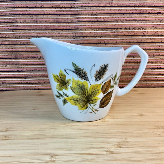 Vintage 1960s Alfred Meakin Glo White Milk Jug With Autumn Leaves Design / Retro Tableware / Mid Century Crockery / Creamer / Kitchen Decor