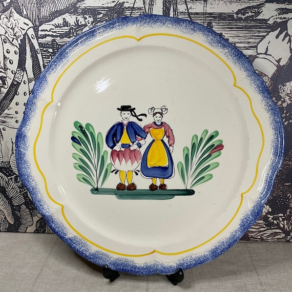 Large Le Val Andre Breton Souvenir Traditional Plate. 1960s Vintage.