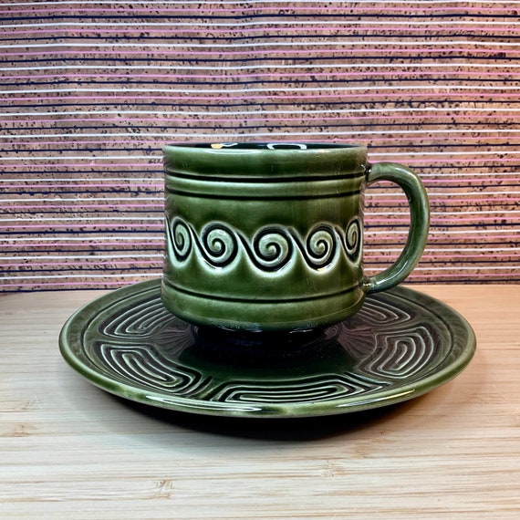 Vintage 1960s - 70s SylvaC ‘Totem’ Olive Green Cup and Saucer Sets / Retro Tableware and Kitchen Crockery / Home Decor Accessory / Embossed