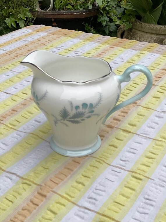 Aynsley ‘Las Palmas’ Milk Jug. 1940s Vintage.