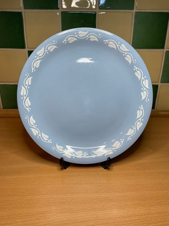 Grindley Azure Leaf 25 cm Dinner Plates. 1950s Vintage.