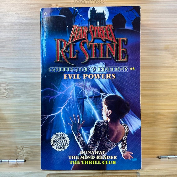 Vintage 1999 Fear Street Collector’s Edition #5 ‘Evil Powers’ by R. L. Stine / The Runaway / The Mind Reader / The Thrill Club / Spooky Book