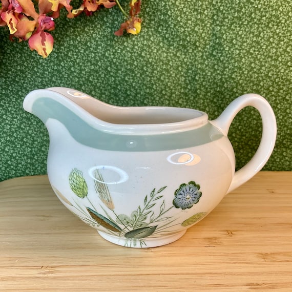 Vintage 1960s Woods Ware ‘Clovelly’ Milk Jug / Creamer / Retro Tableware / 60s Home Decor Accessory / Green & Brown Floral / Grass Pattern