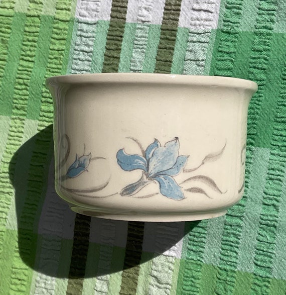 Biltons Blue Iris Pattern Sugar Bowl. 1980s Vintage.