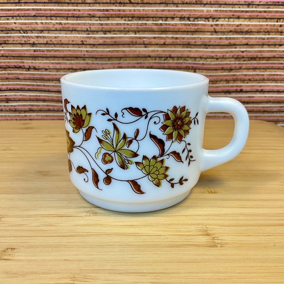 Vintage 1970s Arcopal ‘Brown Onion’ Cups / Retro Tableware & Replacement Kitchen Crockery / Floral Pattern / Home Decor Accessory