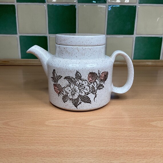 Barratts Wild Strawberry Small Teapot. 1970s Vintage.
