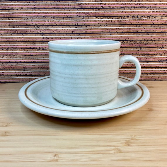 Vintage 1970s Churchill Beige Ribbed Cup & Saucer Sets With Tan Trim / Retro Tableware / 70s Home Decor Accessory / Rustic Country Cottage