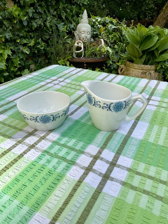 Alfred Meakin Glo-White Blue Floral Milk Jug and Sugar Bowl. 1960s Vintage.