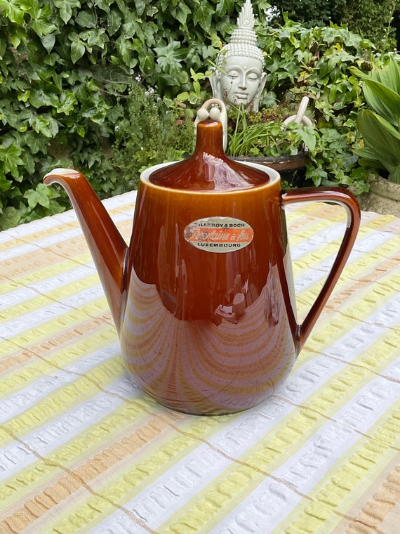 Villeroy and Boch ‘Porcelaine a Feu’ Small Brown Coffee Pot. 1960s Vintage.