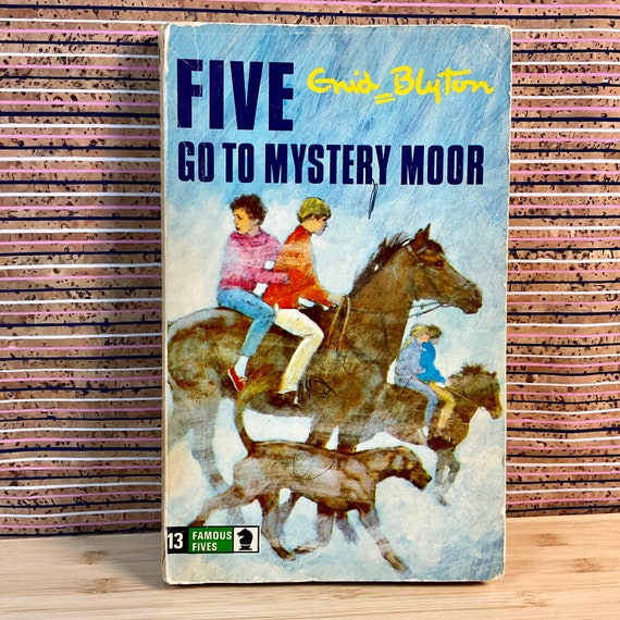 Vintage 1971 ‘Five Go To Mystery Moor’ by Enid Blyton / Knight Books Collectable Series / Number 13 / Adventure Story Book / Complete A Set