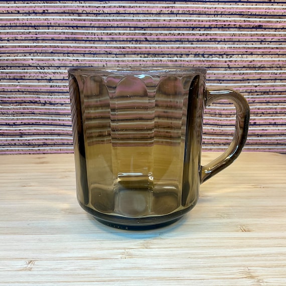 Arcoroc Smoked Glass Mugs / 1970s - 80s Vintage / Retro Tableware & Kitchen Crockery / Home Decor Accessory / French Glass / Grey Brown