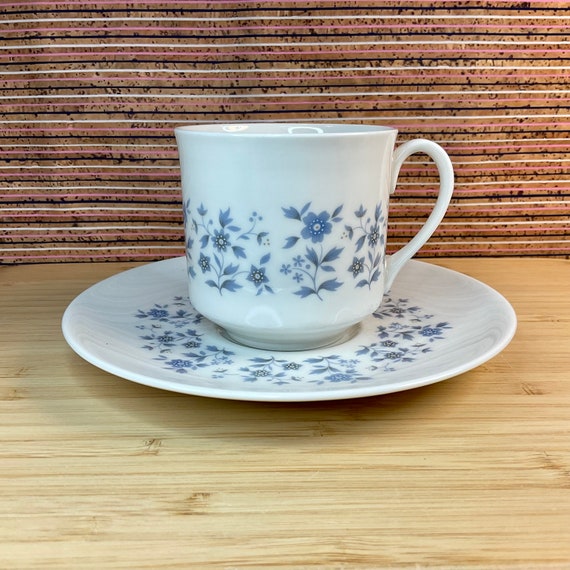 Vintage 1960s-70s Royal Doulton ‘Galaxy’ Cup & Saucer Sets / Retro Tableware / Kitchen Crockery / Blue Folky Floral / Afternoon Tea