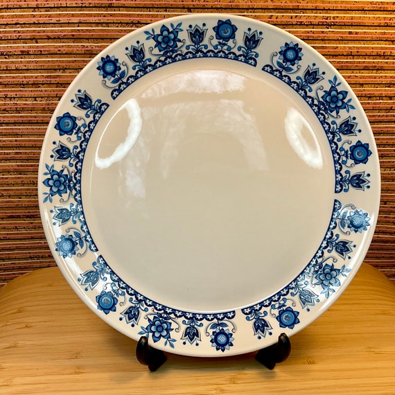 Johnson Bros ‘Tudor Blue’ Snowhite Ironstone 22.5 cm Cake Plate / 1970s Vintage / Retro Tableware and Kitchen Crockery / Home Decor