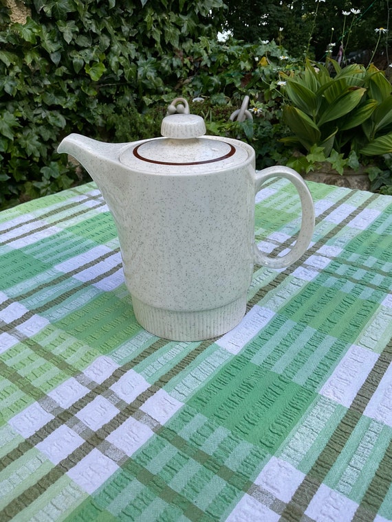 Poole ‘Parkstone’ Teapot. 1.5 Pint. 1970s Vintage.