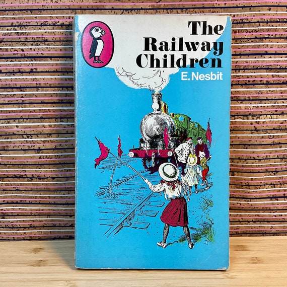 The Railway Children by E. Nesbit, illustrated by C. E. Brock - Puffin Paperback Edition (PS147), Penguin Books Ltd, Fifth Reprint 1968