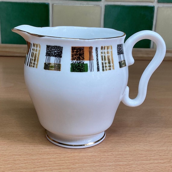 Salisbury Bone China Milk Jug. 1960s Vintage.