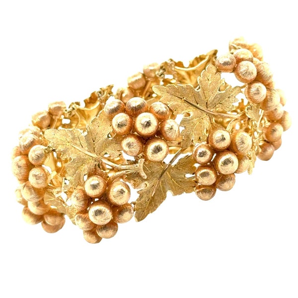 1960's Buccellati Textured 18 Karat Yellow Gold Grape Leaf Vintage Link Bracelet