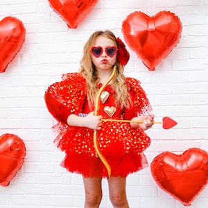 Vestido de San Valentín para niñas / Vestido de niña con corazones / Tutú de niña con corazones / Vestido de corazón / Vestido de San Valentín / Capa con corazones / Vestido de San Valentín para niña