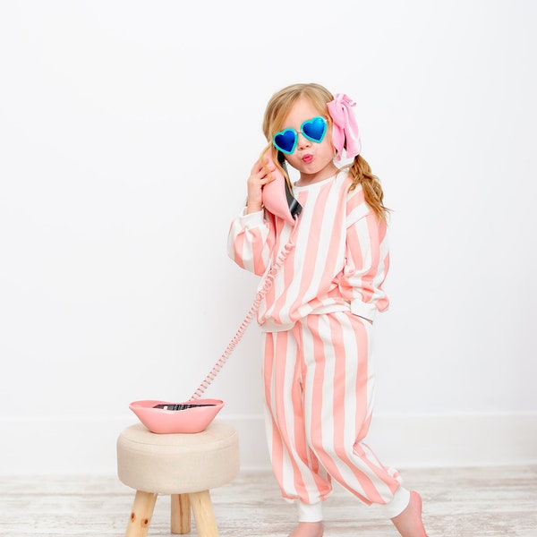 Kids pink stripe lounge set/ kids pink lounge set/ lounge set for kids/ kids cozy clothing/ comfy clothing for kids/ kids sweats