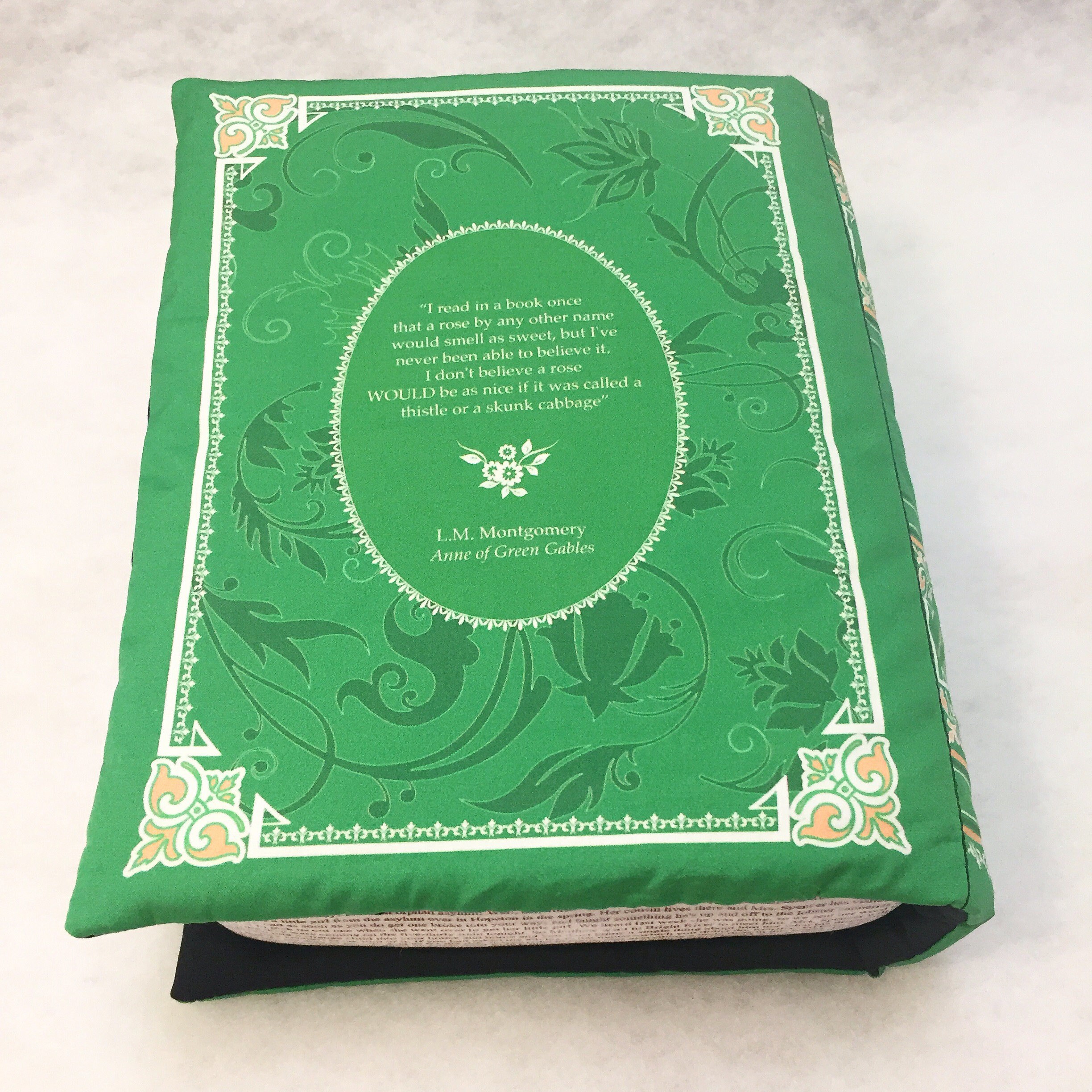Anne of Green Gables Pillow Book