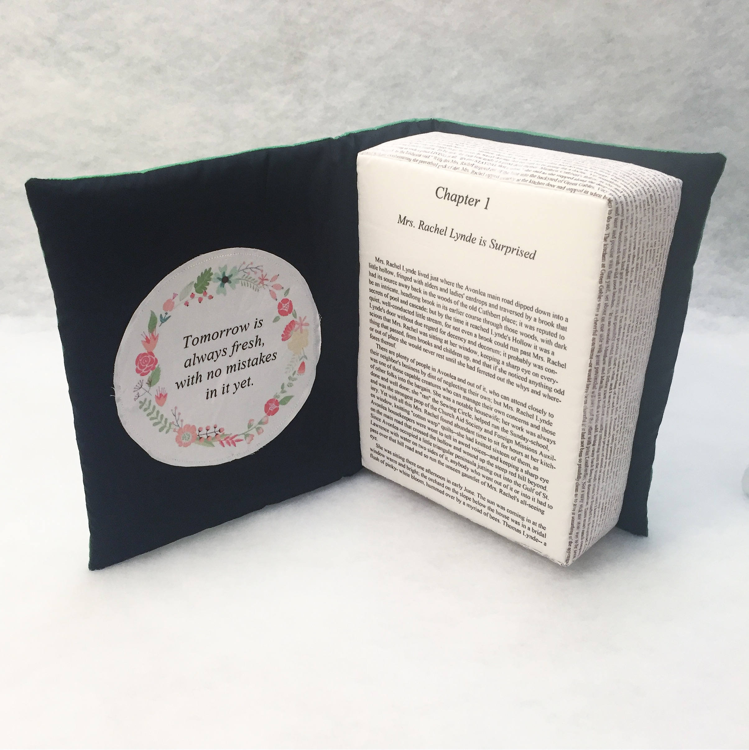 Anne of Green Gables Pillow Book