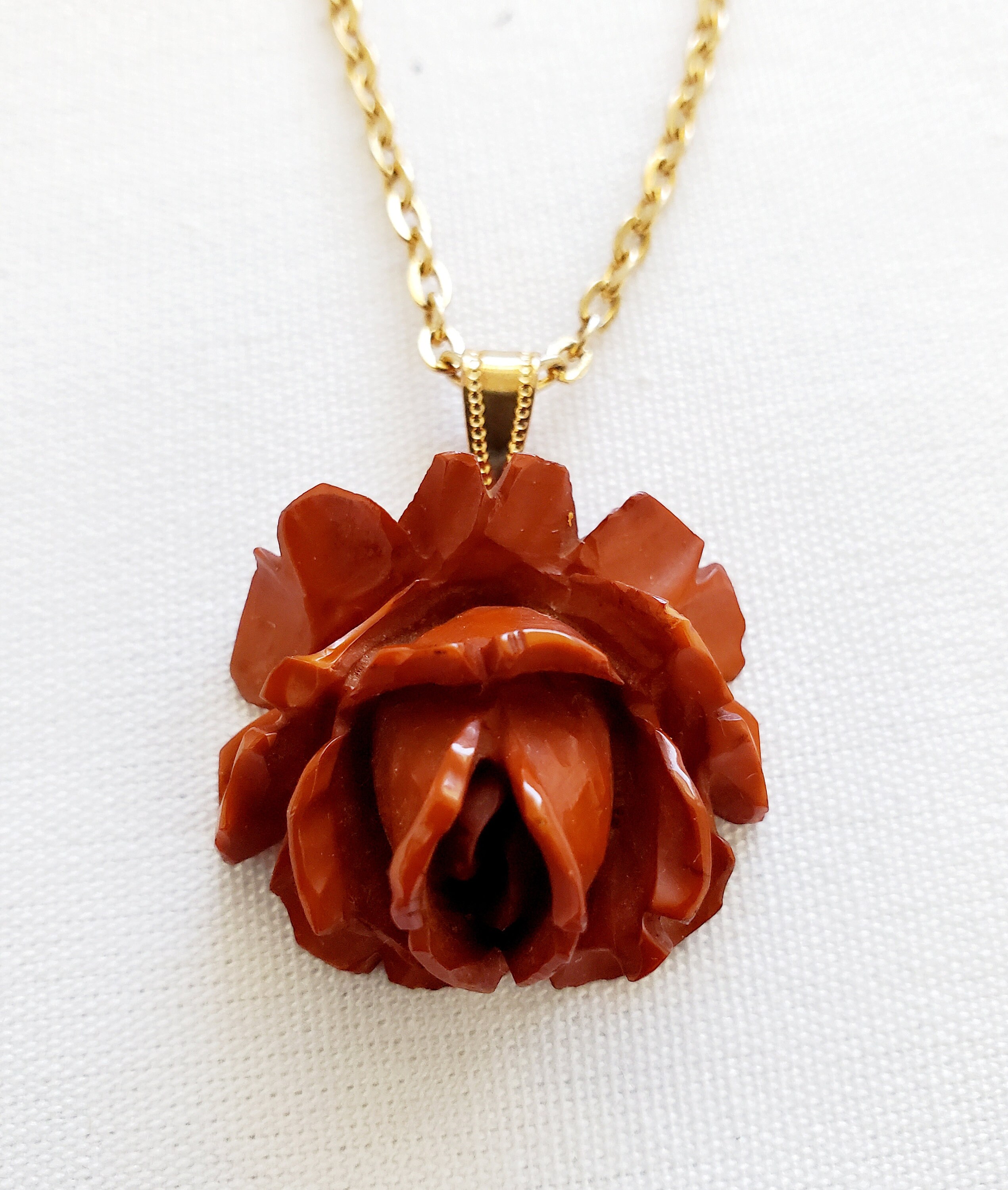 Antique Art Deco Bakelite Orange Brown Rose Pendant EUC Collectors Know Vintage Bakelite Roses Necklace - Etsy main image 4