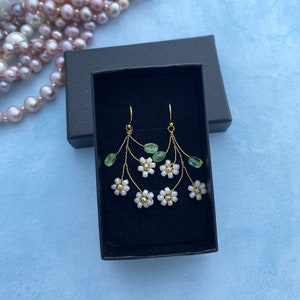 Pendientes de flores: colgantes florales, accesorio botánico, pendientes pequeños de margaritas