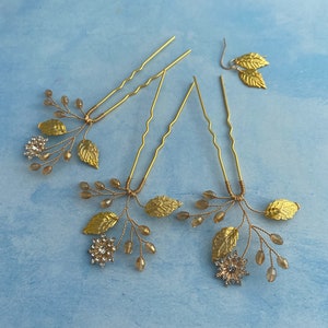 Floral Bridal Hair Pin: Rhinestone Flower, Leaf Wedding Hairpiece